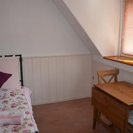 Macbed Checkin-time 1700-1800 Or Request Before Book Bed & Breakfast