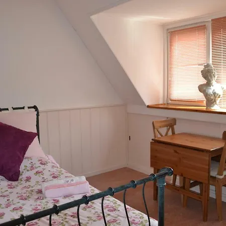 Bed & Breakfast Macbed Checkin-time 1700-1800 Or Request Before Book Alkmaar