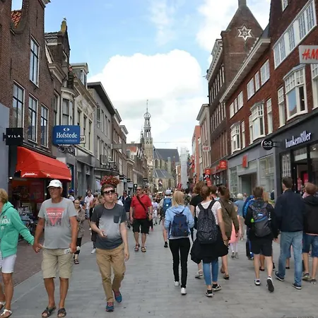 Macbed Checkin-time 1700-1800 Or Request Before Book