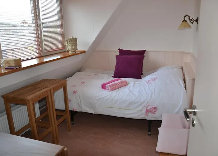 Macbed Checkin-time 1700-1800 Or Request Before Book Алкмар