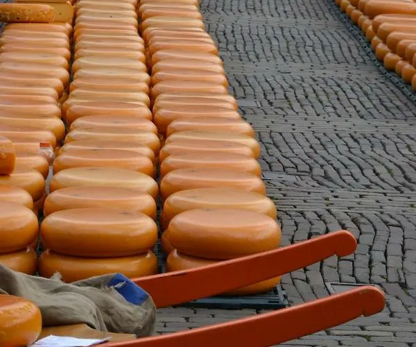 Macbed Checkin-time 1700-1800 Or Request Before Book *